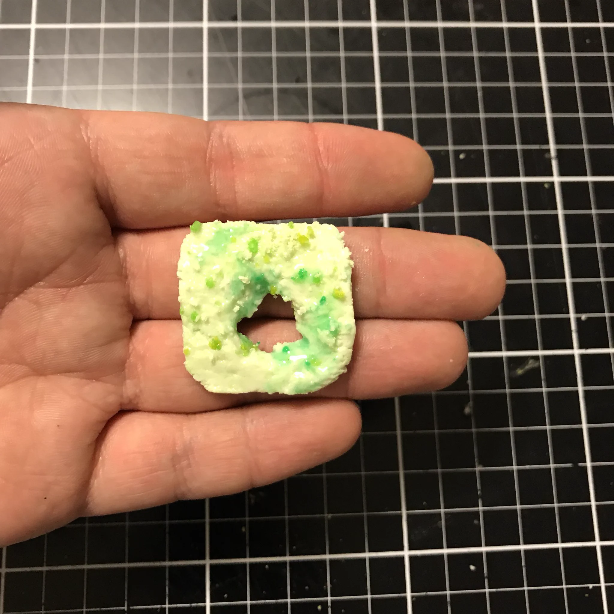 粘土で作られたバブが本物みたいｗでも作られたバブはもう限界ｗ