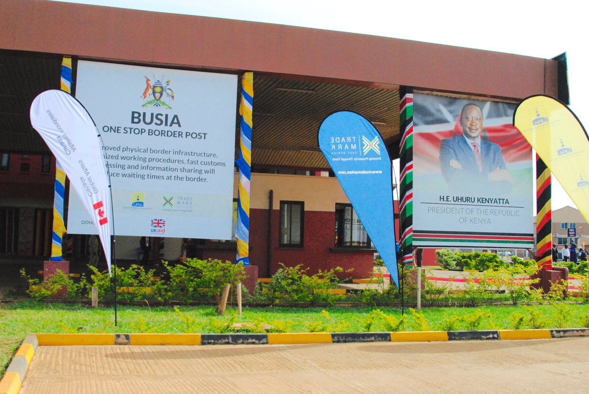 StateHouseUg's tweet image. HAPPENING: President .@KagutaMuseveni together with H.E .@UKenyatta set to open #OneStopBorderPost at #Busia. #VukaBorderFaster