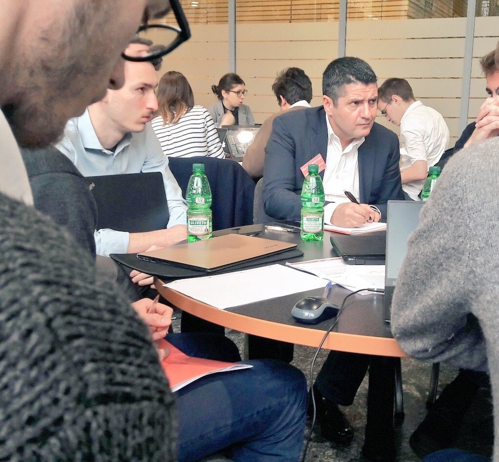 BentivogliMarco's tweet photo. Bellissima esperienza ieri di hacketon ad #hackitalia .
Cimentarsi sul dafarsi davanti alle sfide umane e tecnologiche dovrebbe essere esercizio quotidiano per tutti. https://t.co/TbR8oR3Eq4