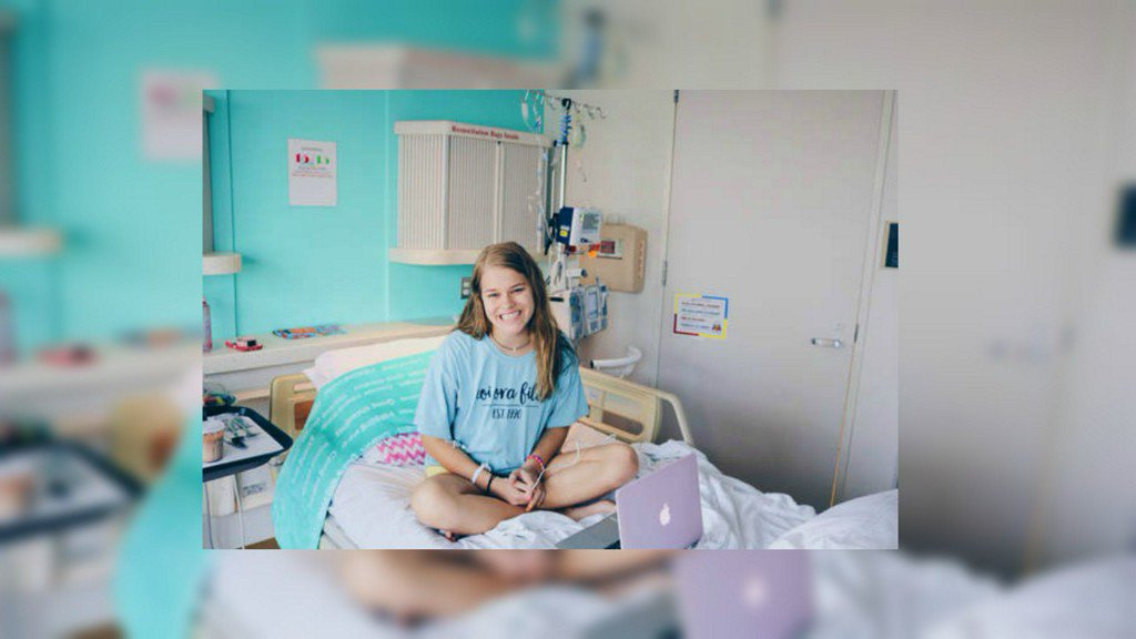 KVUE's tweet photo. Round Rock HS student diagnosed with Stage 4 cancer fights with her faith https://t.co/RuLX23emvF https://t.co/g73DtxVnHx