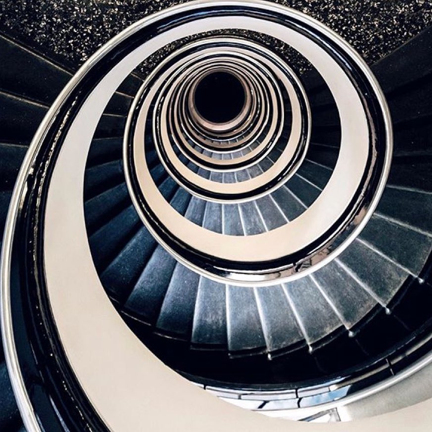 agenersurrell's tweet photo. Bon dia #Barcelona 
#Stairs Fotos Nicanor García https://t.co/2EoYqzZUHt