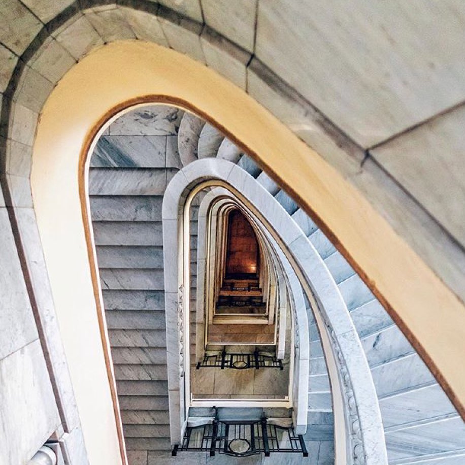 agenersurrell's tweet photo. Bon dia #Barcelona 
#Stairs Fotos Nicanor García https://t.co/2EoYqzZUHt