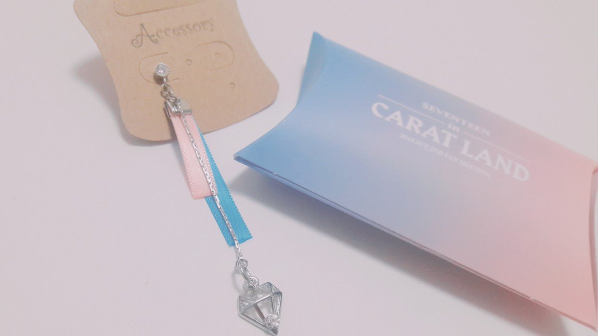 CrescentPercent's tweet photo. 💎캐럿 일코 귀걸이💎

캐럿분들을 위한 일코귀걸이 입니다🤗

주문접수👉입금👉재료주문👉제작👉배송

오늘부터 주문을 받으며 다음주 토요일 11:59까지 1차 주문마감입니다!
가격은 10000원이며 귀찌로 변경은 가능하나 귀찌를 제외한 모든 제품은 은입니다! 디엠으로 주문받습니다:) https://t.co/XLV03cTncw