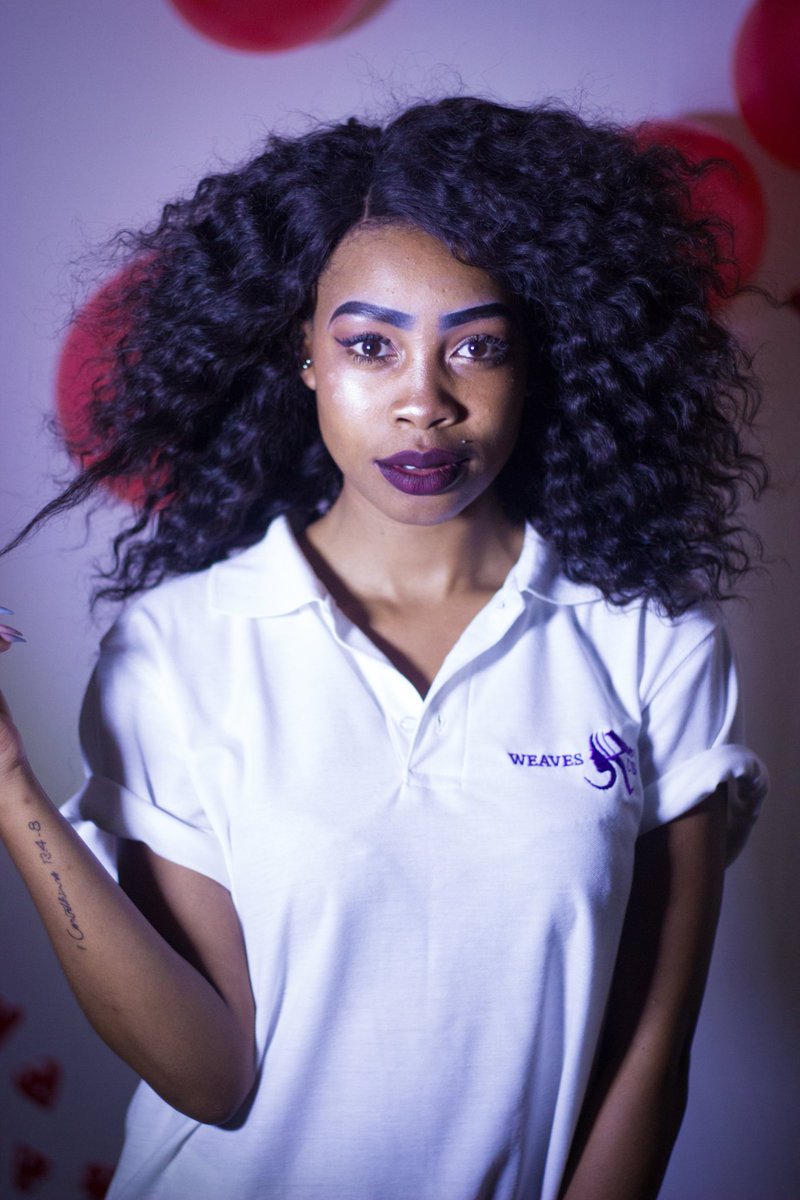 WeavesrusZA's tweet photo. WeavesR'us #ambassador @mammi_kim looking way to phly.... U wanna look like her or try look as beautiful den get your huur ryt huur.... We do take orders via dm..💞💕🔥🔥 https://t.co/ypsn082mGJ