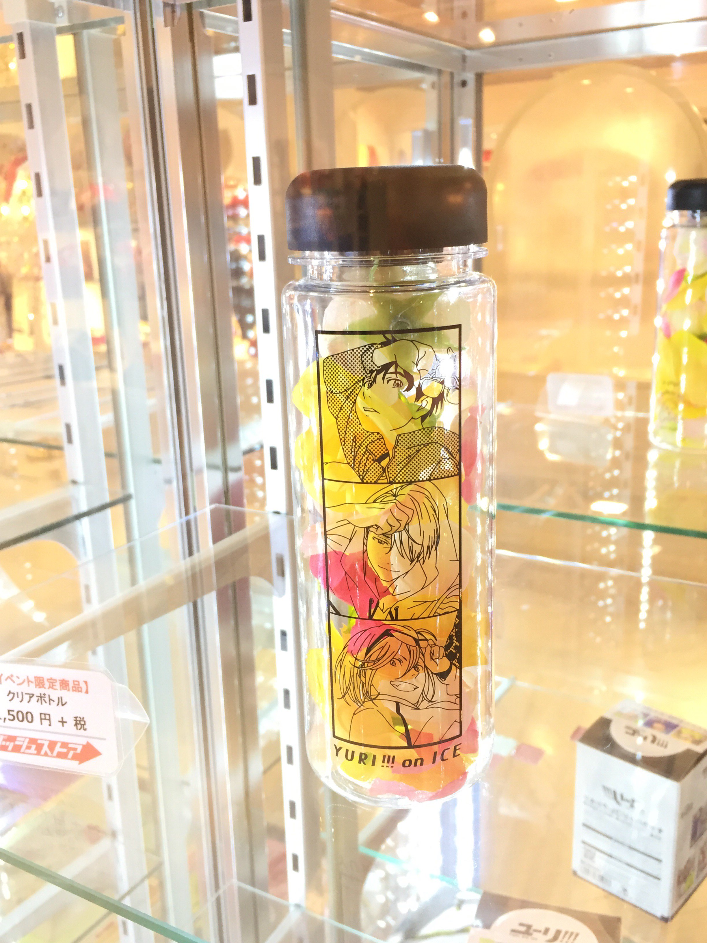 ユーリ!!! on ICE ダッシュストア ビッグタオル クリアボトル ユーリ!!! on ICE ダッシュストア ビッグタオル クリアボトル
