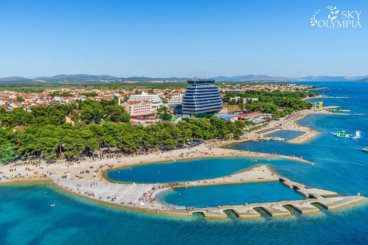 At beach "Male vrulje" see temperature can get up to 10 °C 🌡️warmer. Summer will come earlier this year 😎☀️

Grab your special deal now: bit.ly/OlympiaSpring40

 📸 Andrija Carli &amp; @VodiceTourism 
#OlympiaSkyVodice #CroatiaFullOfLife #OlympiaVodice #SummerIsComing