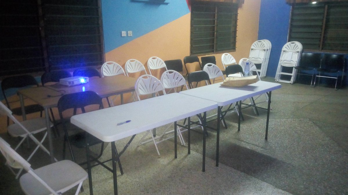 PythonHo's tweet image. We are just about right starting our very first @PythonHo meet up @Honodehub.
Time: 11am prompt.
#pythonho , #HoNode , #psf, #pythonghana, #pyconghana, #voltacode