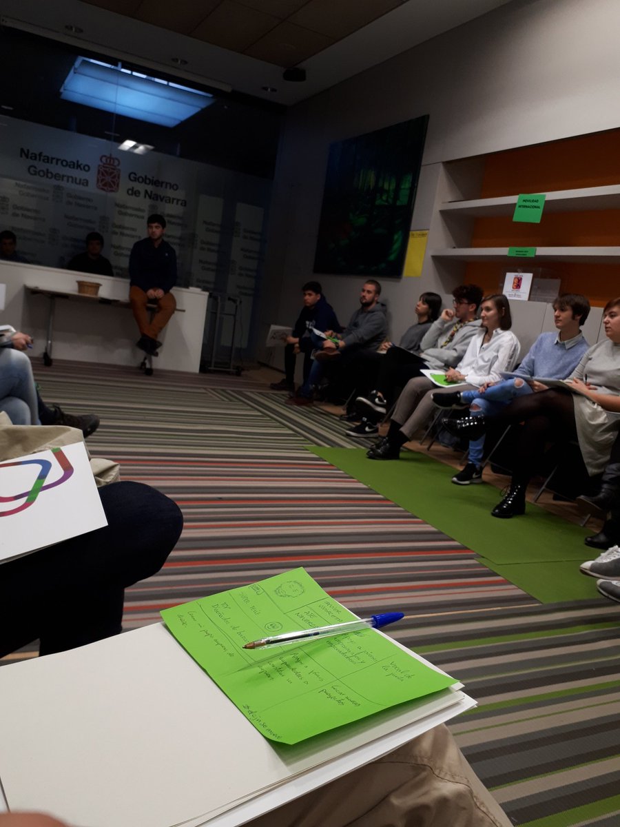 Participando como <a href="/AJE_Navarra/">AJE Navarra</a> en la asamblea del Consejo Navarro de la Juventud @cjnngk, aportando entre todas y todos ideas para mejorar la sociedad!! #jóvenes #futuro #emprendimiento