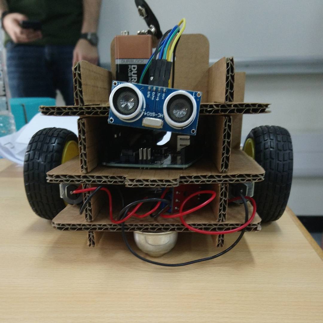 AUDengineering's tweet image. Robotics and artificial intelligence work shop #EngineeringFair @audubai