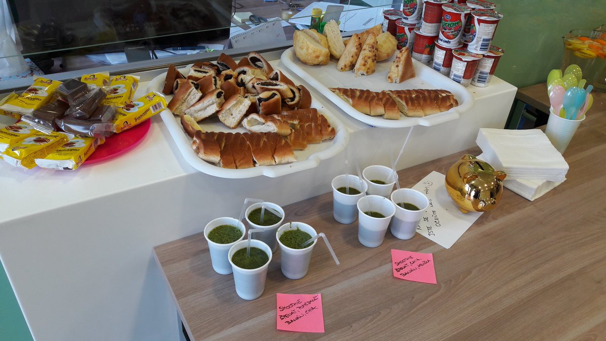 MichalOktabec's tweet photo. Jidla a piti je na @barcampjc dostatek 😁 #bcjc #ceskebudejovice https://t.co/rHMw9SH8hs