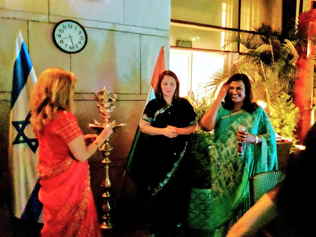DanaKursh's tweet photo. Last night I've hosted, together with @anatbernstein more than 40 Israeli & Indian successful women for #Shabbatdinner. #IndoIsraeli #WomenPower at its best! https://t.co/GCG14st6QY