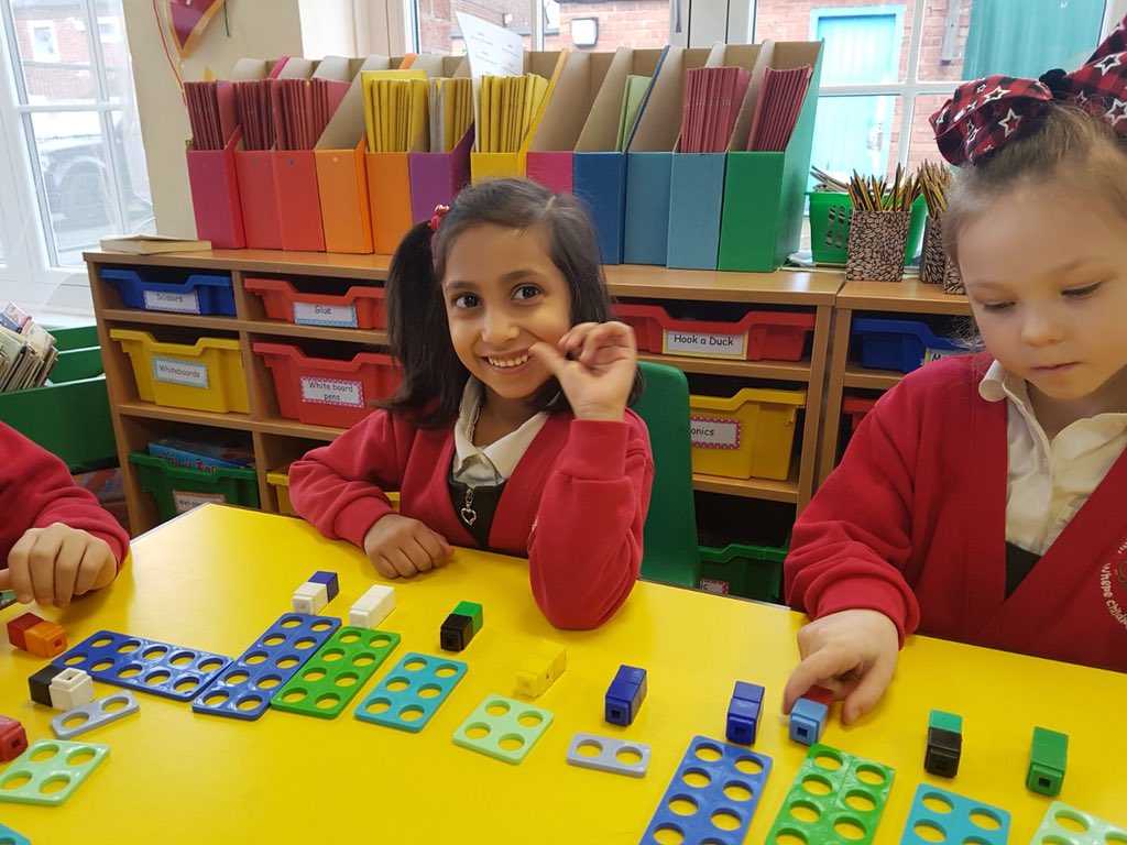 MissMBoden's tweet photo. We worked practically to count in 2s ready to start multiplication next week #Humbomaths https://t.co/2GKI0WDHtp