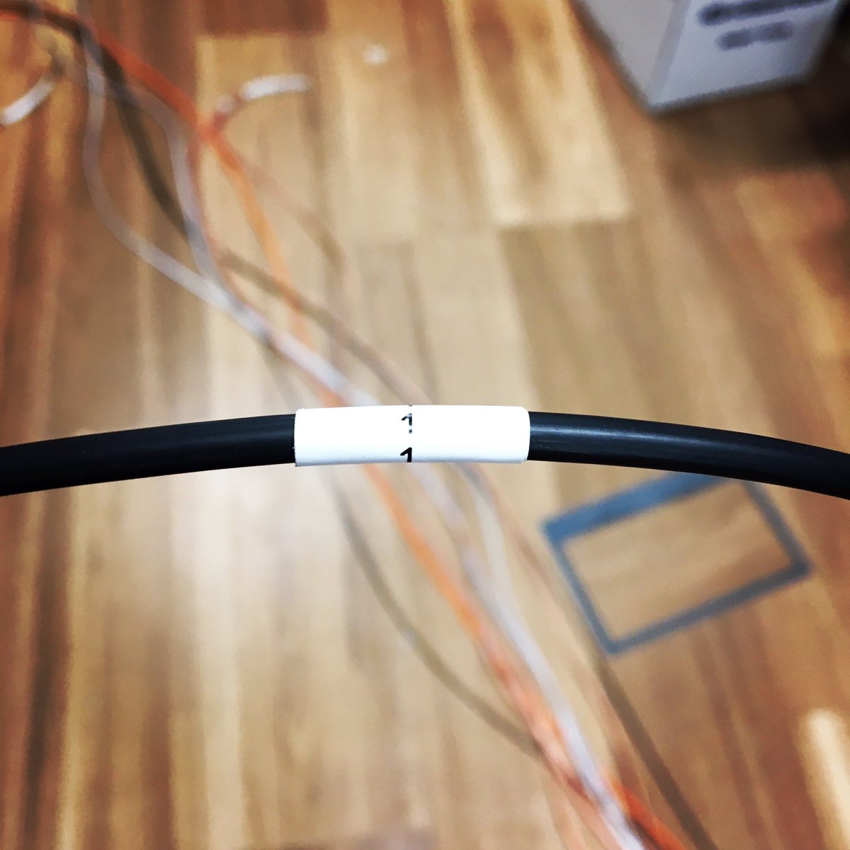 BoomspaceLondon's tweet image. 👁 spy smart cabling! #audiovisuallondon #audiovisualdesign #boomspacelondon #cabling #meetingrooms #smartcabling