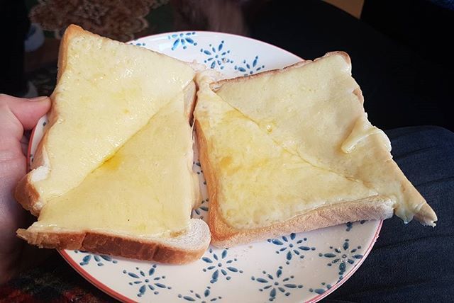 KalLavelle's tweet photo. The stuff dreams are made of #cheeseontoast
.
.
.
#twittershare #cheese #cheesytoast https://t.co/OKz9O4K6V9 https://t.co/PxzfH14VUD