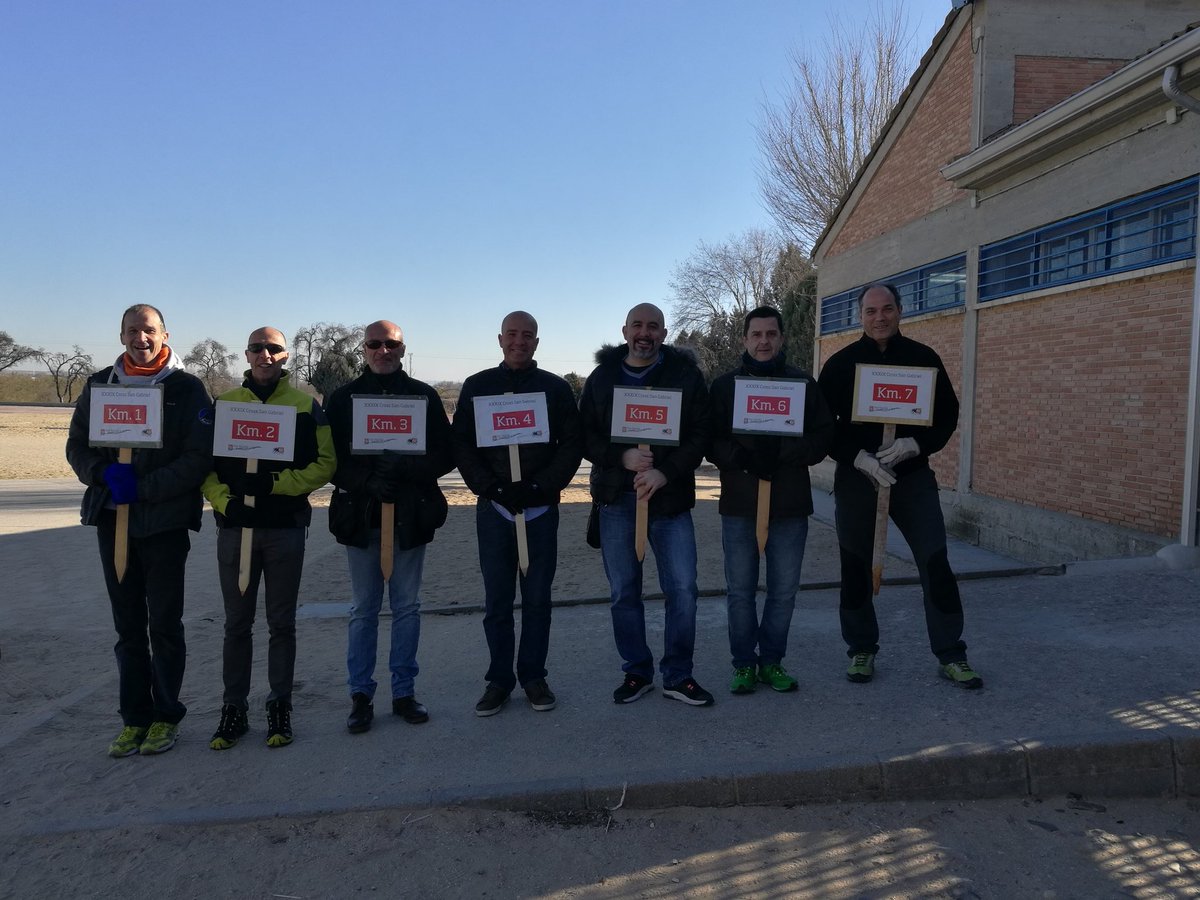DeportesSanGa's tweet photo. 1, 2, 3, 4, 5, 6, 7... miradlos bien porque mañana durante la 1ª carrera (9:30h) no los vas a volver a ver tan juntos, sino a un km de distancia cada uno.
https://t.co/cAj2c0uWMl
#40CrossSanGabriel https://t.co/UeXhovE8J3