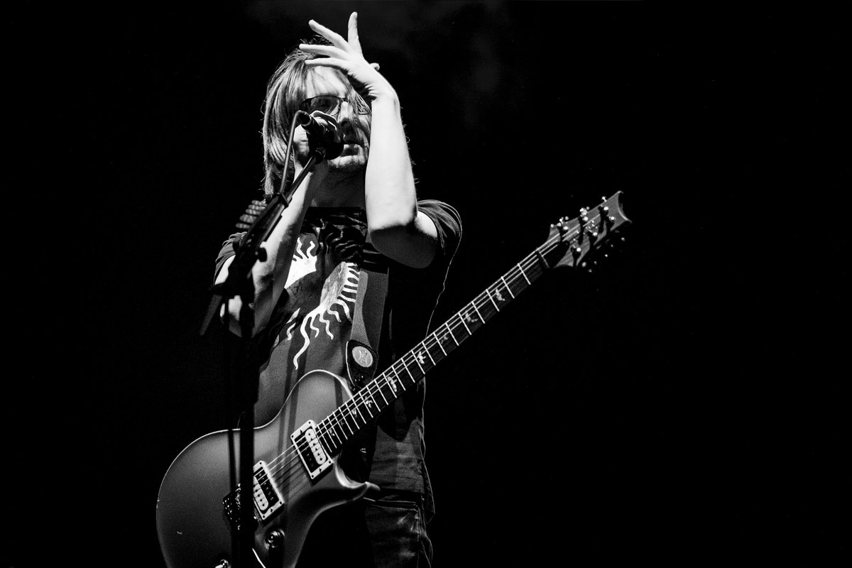 StevenWilsonHQ's tweet image. Here are some excellent photos taken by Hajo Müller at the Mehr Theater shows in Hamburg 📷 stevenwilsonhq.com/sw/photos-show… #stevenwilson #tothebonetour