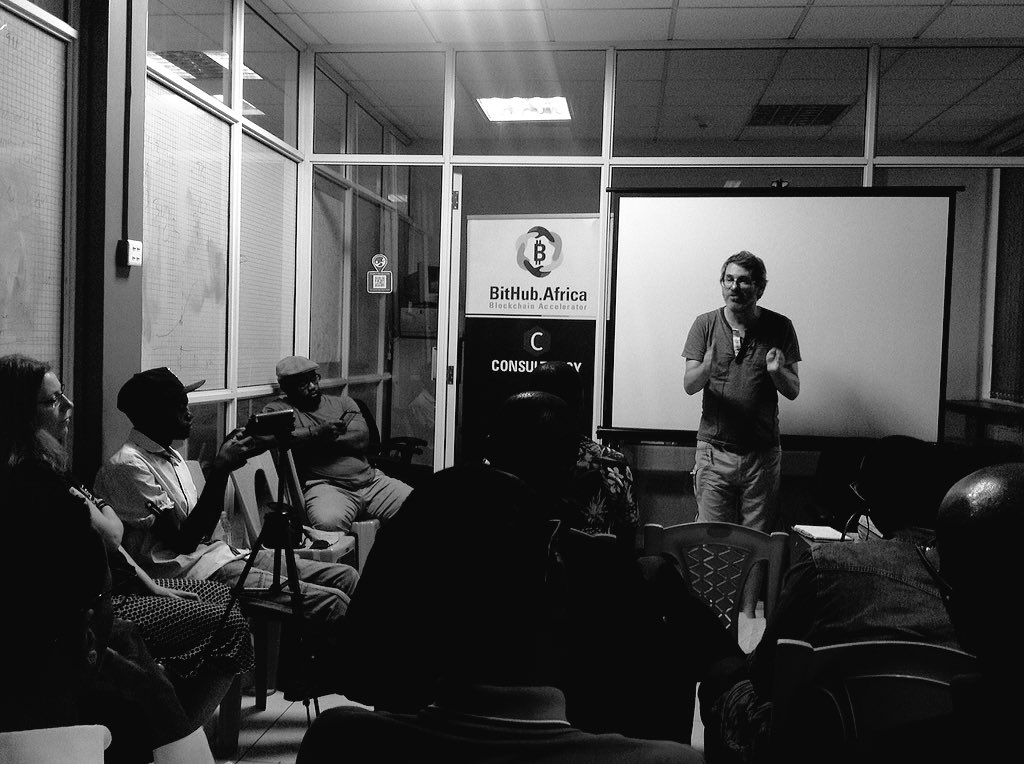 On location <a href="/BitHubAfrica/">#BitcoinAfrica👩🏿‍🎓👨🏿‍🎓</a> at the EOS Nairobi meetup with <a href="/iang_fc/">iang</a> of <a href="/EOS_io/">Block.one</a> #LearnBlockchainKE