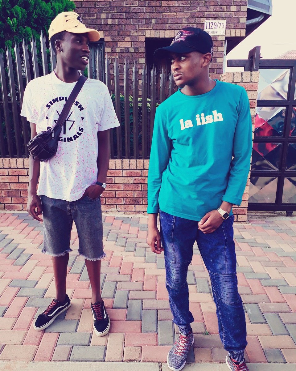 LSKLuclay's tweet photo. 🕺🏻EhShEee Ke LSK®💦
#God1st #MightyLSK® #KasiJesus® 👑#CasioKing®😎 #MaThesis™ #KappaDiya🔥👌 #MrGrillz💰
🔥🔥🔥#TheButepoLifeStyleWithLSK®💦💦💦
#TheBestUpComingHipHopDJ💦⚡🔞
#LSK
#LongLiveLSKLiveLong❤
#TheOriginal®
#DxpeOneZSA™
#DOSA
#WayaSe...💦⚡🔞 https://t.co/2AVJpbvbOS