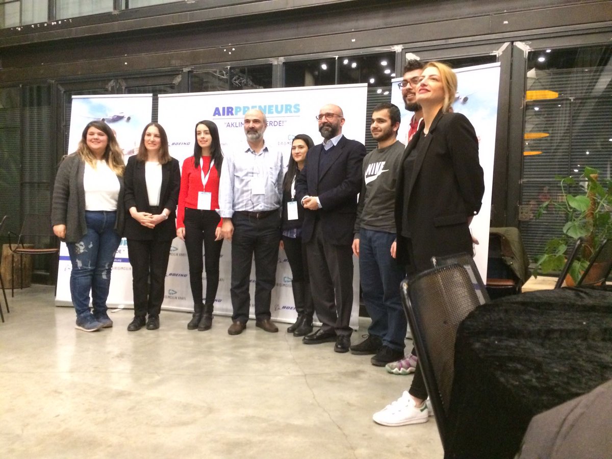 sparkgo (@spark_go) on Twitter photo Bir <a href="/Bahcesehir/">Bahçeşehir Uni (BAU)</a> #baumakerlab ve SPARKGO klasigi. <a href="/Boeing/">The Boeing Company</a> AirPreneurs IdeaThon'unda etkin faydasiyla, proje sunumunu dahi ustlenen arkadasimiz Umut'un takimi kazandi ve mutlu son: <a href="/UfukBatum/">Ufuk Batum</a> hocamiz ve Boeing Yoneticileri ile poz!
<a href="/turgaypolatt/">Turgay Polat</a> <a href="/EnverYucel/">EnverYucel</a> Bir <a href="/Bahcesehir/">Bahçeşehir Uni (BAU)</a> #baumakerlab ve SPARKGO klasigi. <a href="/Boeing/">The Boeing Company</a> AirPreneurs IdeaThon'unda etkin faydasiyla, proje sunumunu dahi ustlenen arkadasimiz Umut'un takimi kazandi ve mutlu son: <a href="/UfukBatum/">Ufuk Batum</a> hocamiz ve Boeing Yoneticileri ile poz!
<a href="/turgaypolatt/">Turgay Polat</a> <a href="/EnverYucel/">EnverYucel</a>
