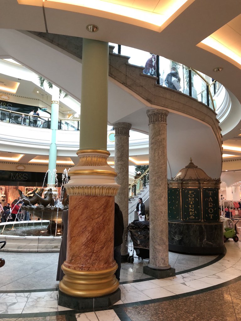 Walking down the curvy staircase to the fountain, I came across a fortune and tarot kiosk. “Avril’s Fortunes” will give you a tarot reading for £55, or “healing” for £35, what a deal  #NinjiAtTheTC