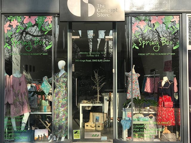 slprint's tweet photo. Floral decals looming in spring-like sunshine 🌞🌱🌸.......why not pop down to #340 #kingsroad and take full advantage of it? .
.
.
#vinyl #lush #floral #decals #design #graphics #decorative #artistic #colourful #green #pink #window #display #fashion #j… https://t.co/ITRKazJ169 https://t.co/aTWTRMcRzu