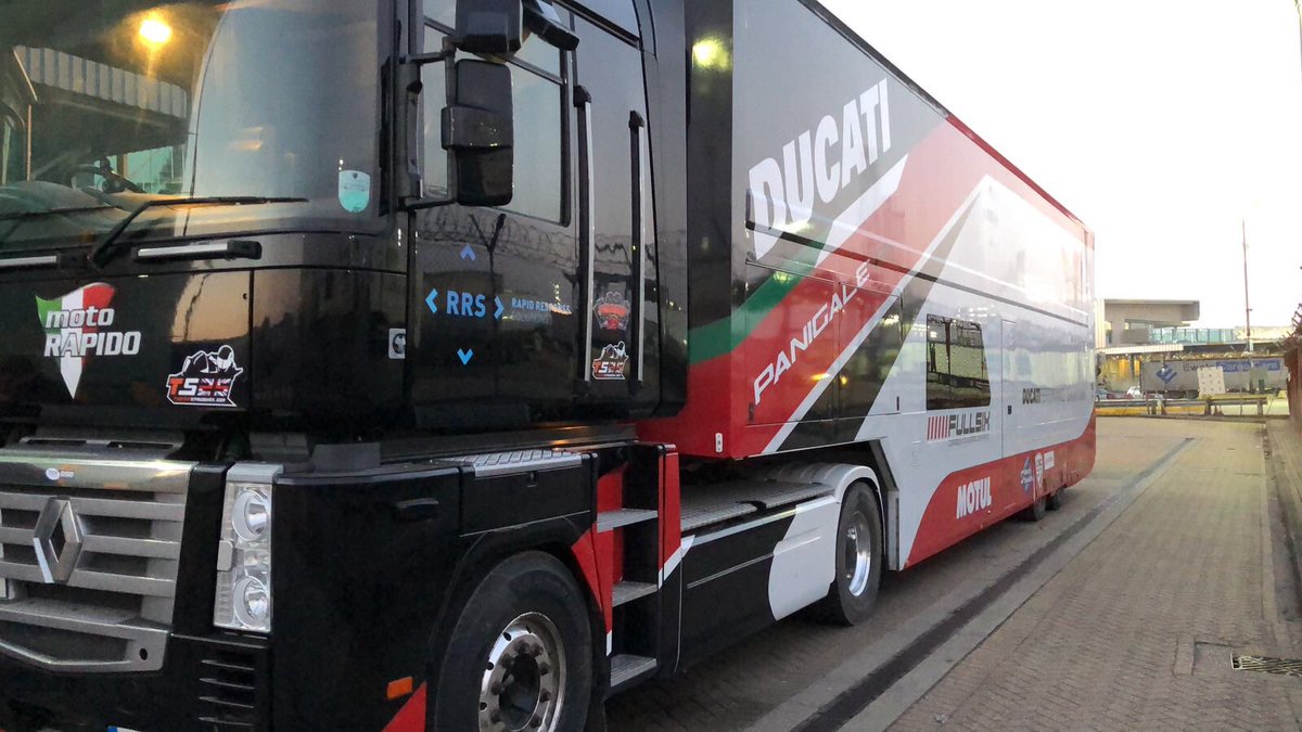 OfficialBSB's tweet image. Weekends.... ROAD TRIP! #Cartagenatest here we come! The @MotoRapidoBSB team are rolling 🤩