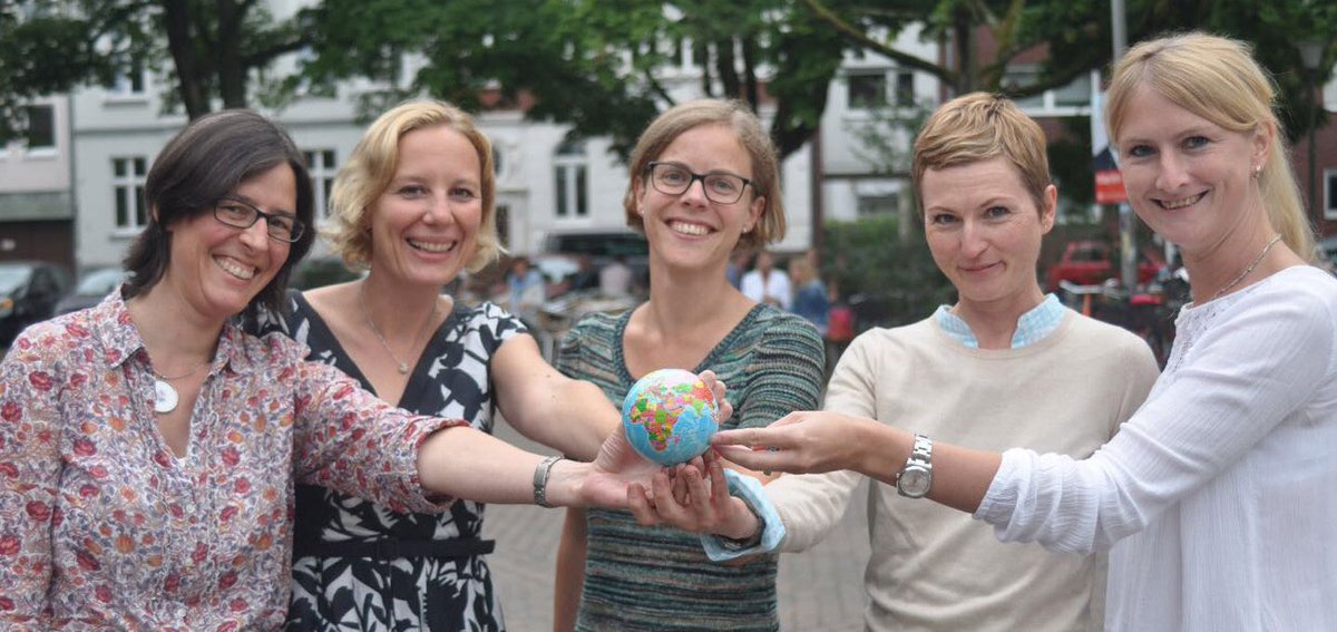 #Esreichtfueralle Die OrganisatorInnen von #feedingthe5000 <a href="/F5K_MS/">Feeding the 5000 MS</a> in <a href="/muenster_de/">Stadt Münster</a> wollen am Sonntag ab 11 Uhr am Rathaus erneut ein Zeichen setzen für Solidarität, Integration und Lebensmittelwertschätzung
mvz-online.chayns.net/tapp/index/919…