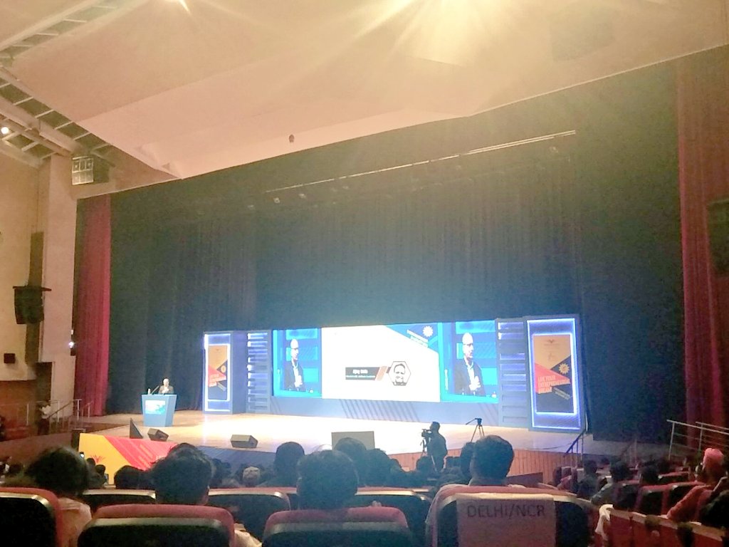 topazskit's tweet photo. MR. AJAY KELA(PRESIDENT &amp; CEO, WADHWANI FOUNDATION) sharing their journey with E-leaders #EWEEK2018FINALE #liveyourentrepreneurialdreams @nenindia @WadhwaniF @maneeshakaushik https://t.co/enK8t98rsE