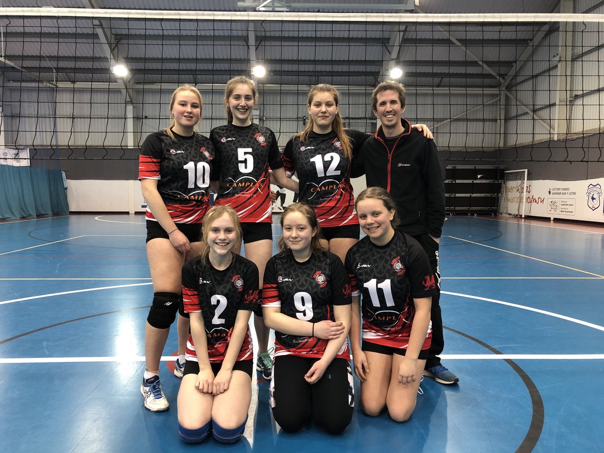 Great result for the Welsh Leagues Girls last night coming away with a 2-0 win over Cardiff Kestrals. Really pleasing to see the development of the younger players, the older players guided them throughout #movingforward #development <a href="/VBallWales/">Volleyball Wales</a>