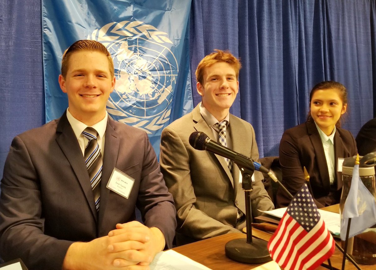 KutzWorld142's tweet photo. TRI-MUN XXVI 🌐 #THSMUN
Another successful conference! @BarbourKelli #TriadProud https://t.co/R6ctz85V3s
