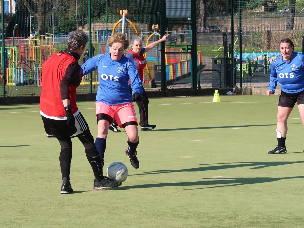 WUnitedNotts's tweet photo. Sun’s still out! What a beautiful day for a tournament. #nottingham #womeninfootball #thisgirlcan #ladiesfootball #football https://t.co/Axv4KLbSFC
