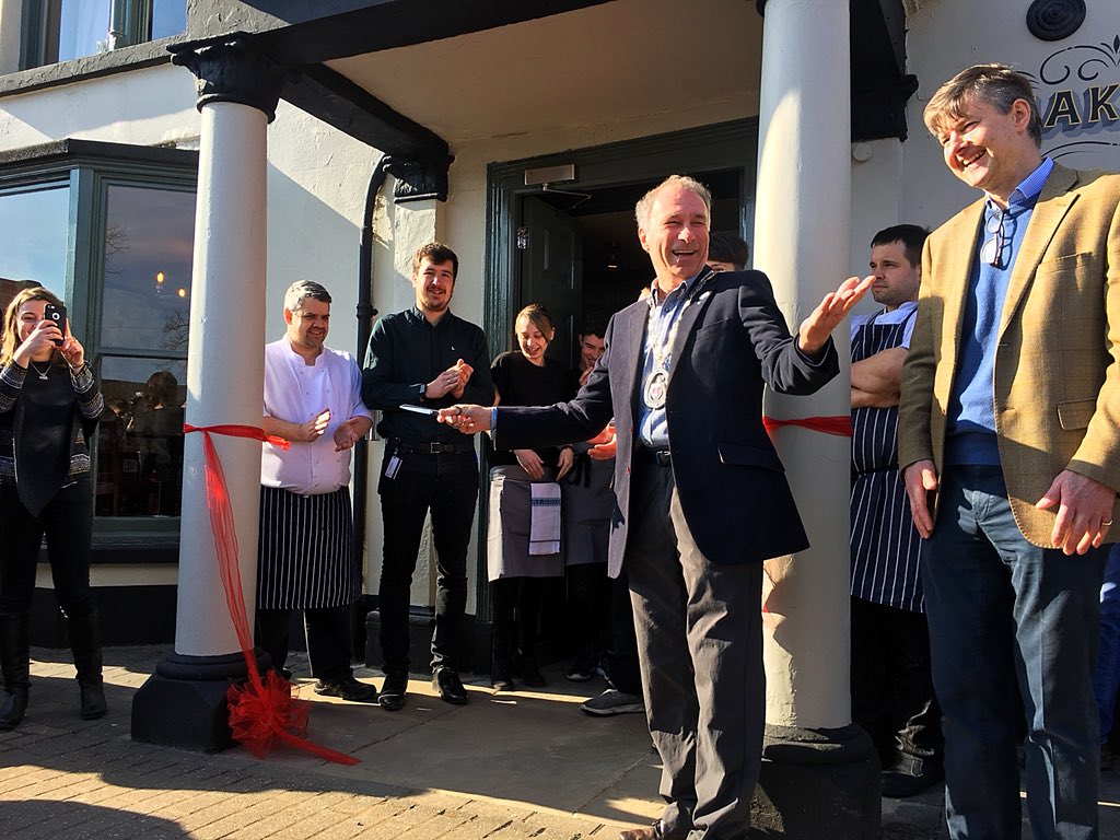 Aaaaand we are officially OPEN!! Thank you to Town Mayor Jeremy Rawlings for doing the honour of snipping the red ribbon! ✂️ #olney #welcome #opening #thebullisbackintown