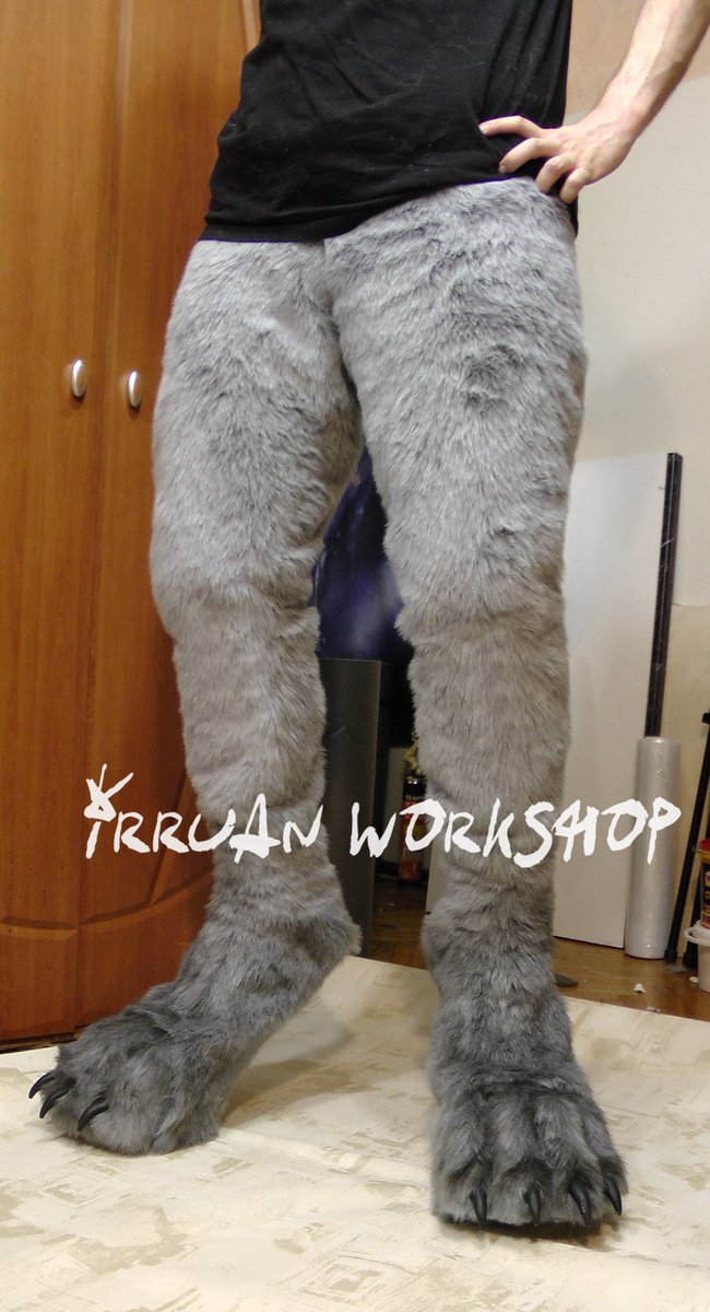 IrruanWorkshop's tweet photo. Our most famous wolf paws 🐾  #irruanworkshop #fursuit #cosplay #paws #digipaws #digigradelegs #fursuitpaws #fursuitlegs #wolfpaws #fursuitworkshop #realistic https://t.co/dgvWHy9nNv