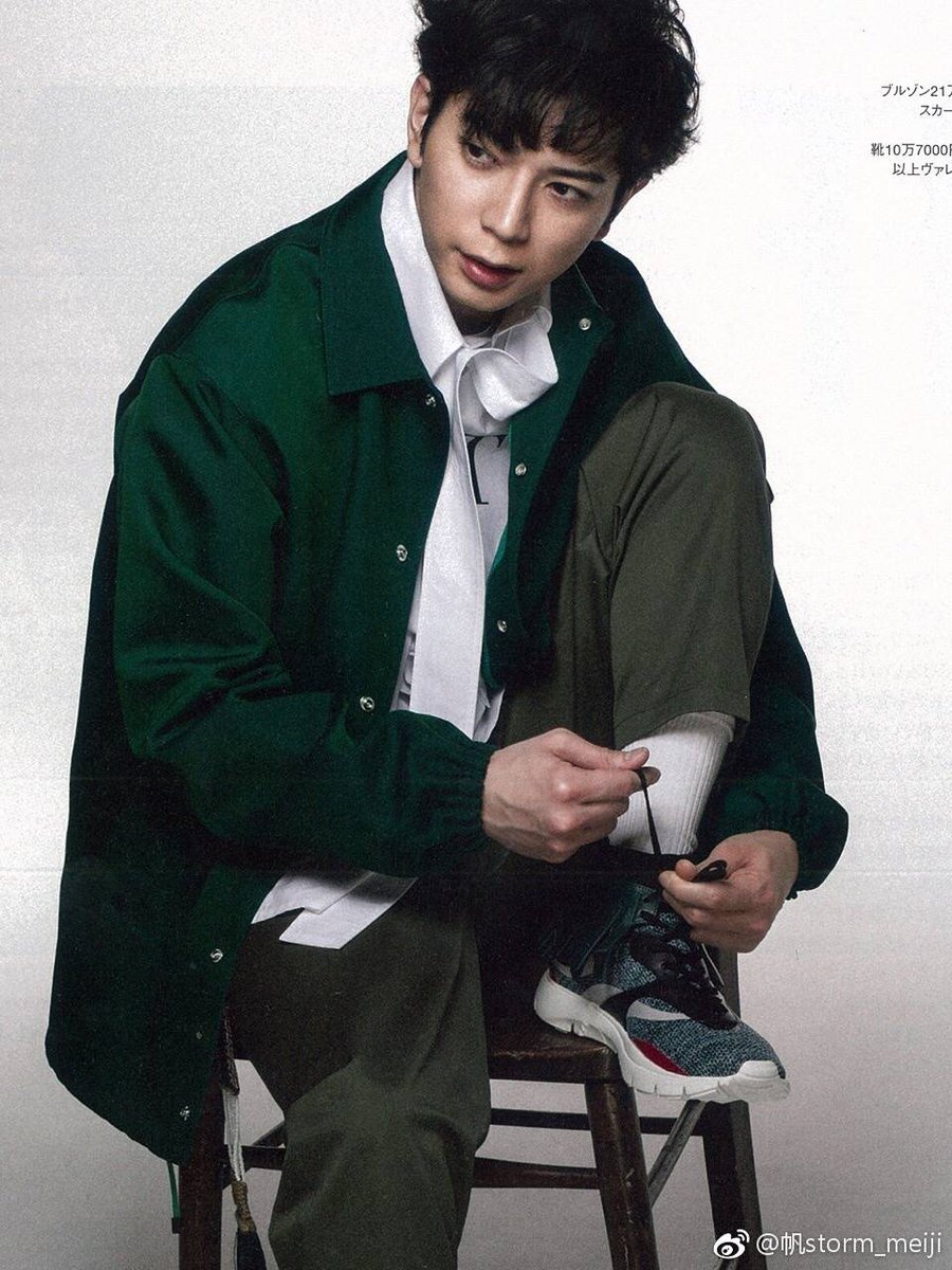 Arashi Fashion Squad Idthelook 松本潤 Is Wearing Valentino Sneakers From The Ss18 Collection For His Men S Club Shoot T Co Fkgzv2bq2q T Co S2mkmlw4g3