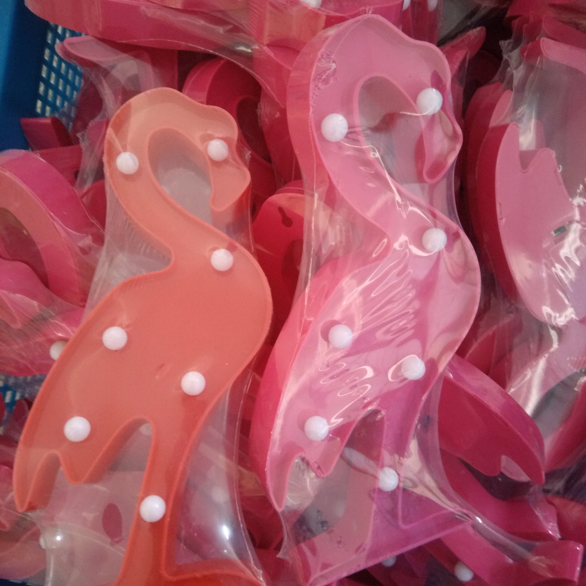 nbakilight's tweet image. #flamingolight #homedecorlighs #ledshapelights #flamenco #Akilight