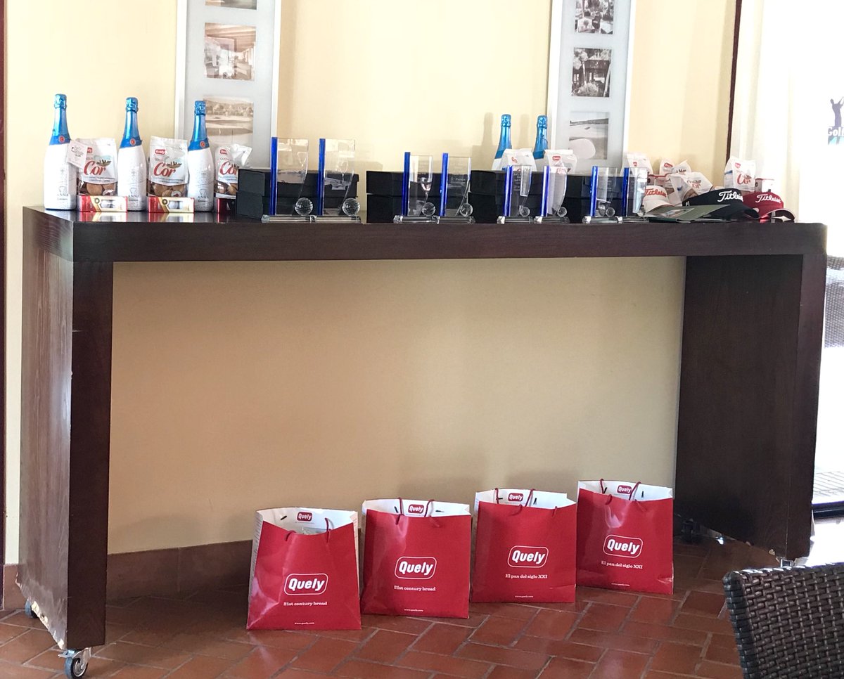 golfbalear's tweet photo. Todo preparado para la entrega de premios. Ready for the prize giving. Alles vorbereitet für die Preisverleihung.  Torneo Golf y Náutica Golfpark Puntiro, Mallorca.
@GolfPhotograph #quely @Titleist https://t.co/60n33y4juO