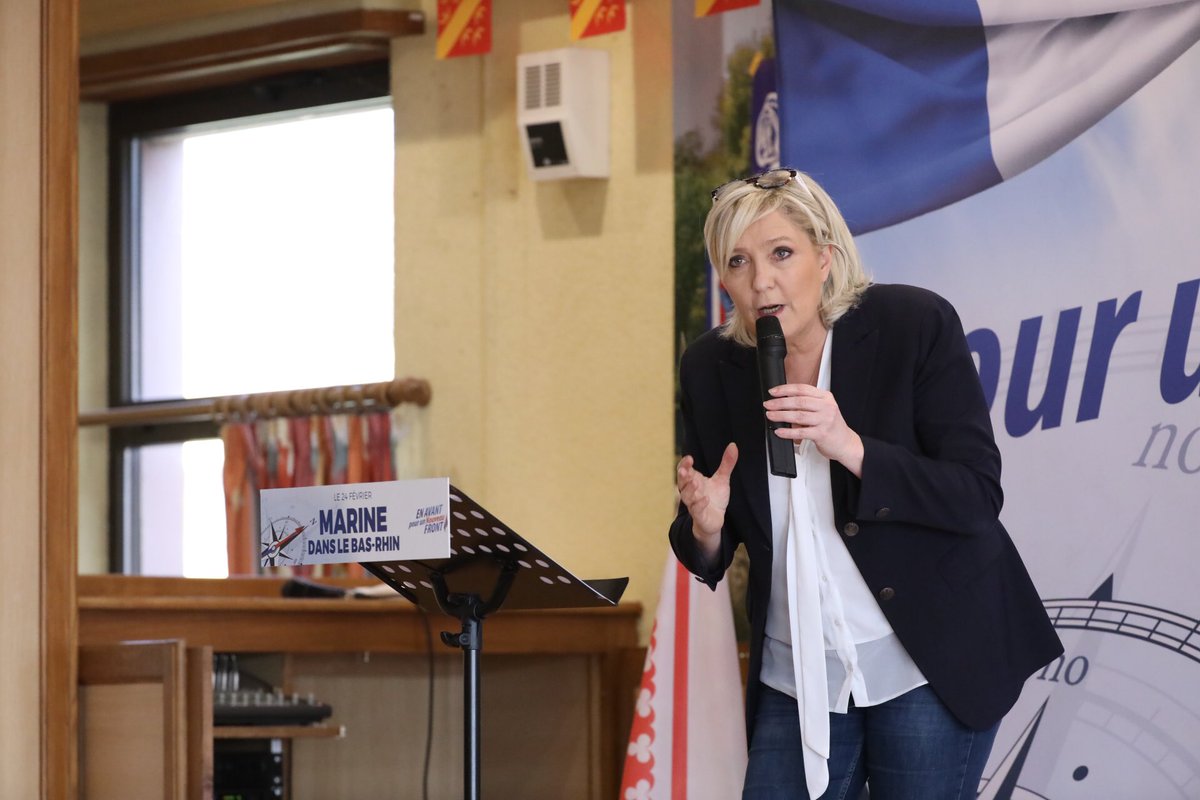 MLP_officiel's tweet photo. « Si nous ne gagnons pas, notre pays sera submergé. Nous ne pouvons pas faillir. » #Kintzheim #TournéeMLP https://t.co/SksbYWX0wa