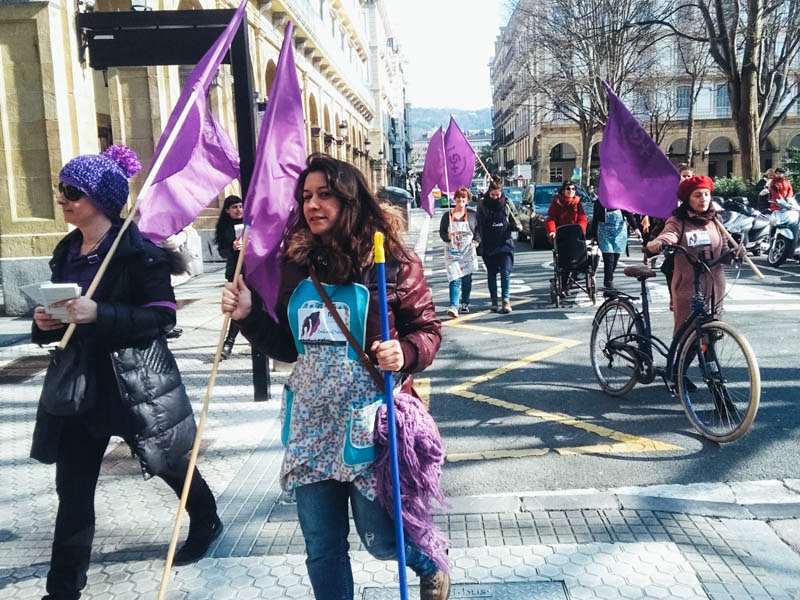 donosti_tik's tweet photo. Colectivos #feministas calientan motores para la #huelga del #8M
https://t.co/WojRq9my5q
#NosotrasParamos #greba https://t.co/SSLNlPiXny