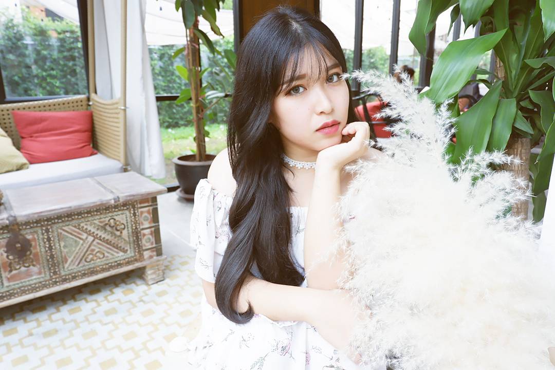 xhr03's tweet photo. ข้ามเรื่องอาหารไป เรามาร้านนี้เพื่อถ่ายรูป มีมุมประมาณห้าหกมุมแต่แย่งกันนิดนึง คนเยอะวันเสาร์ อย่าไปมีเรื่องกันละ 5555 https://t.co/dq4c9yhAk7