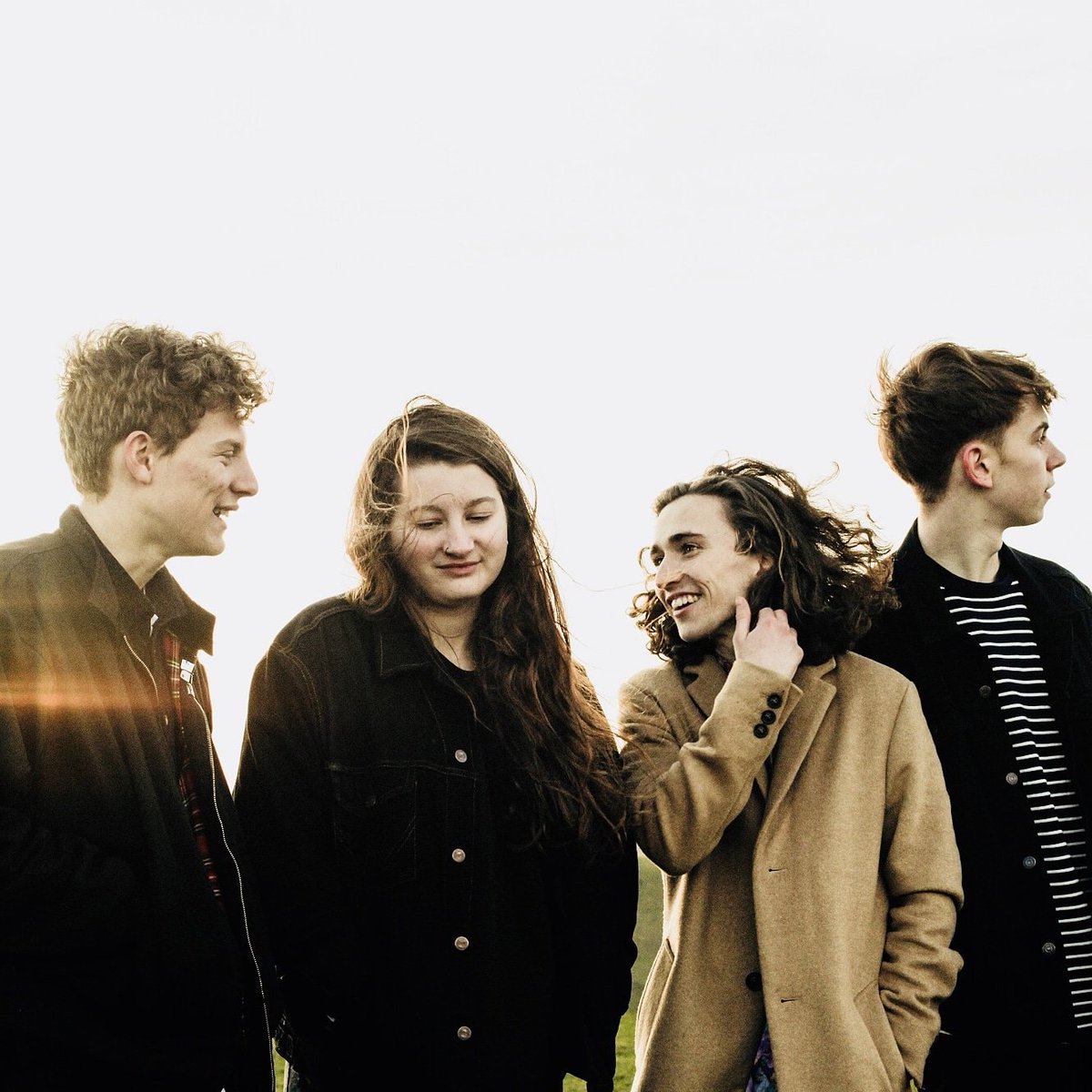 🌸 ALRIGHT - OUT NOW 🌸

"Even with all these problems around us, knowing that you've got your friends by your side, it's going to be alright"