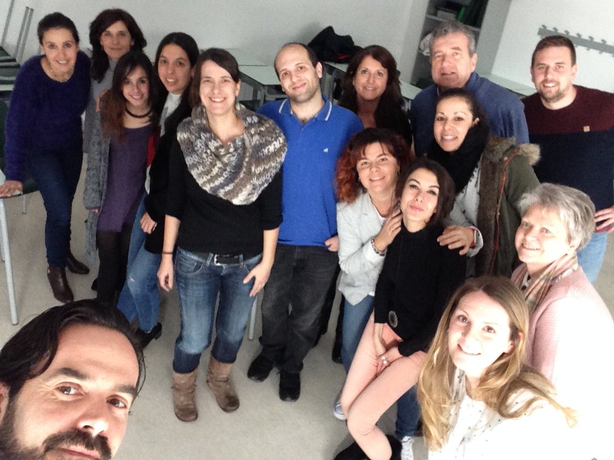 crispanojo's tweet photo. Jornada de formación en @Humanitastc .Compartimos nuestros proyectos de #designthinking con @trello, gracias a las explicaciones y el buen saber hacer de @CERVANTES_LNC y @SarahMoran31 ¡GRACIAS! https://t.co/nY9ItAPNVE
