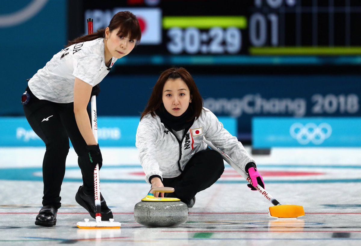 オリンピック カーリング 女子日本代表対イギリス代表の3位決定戦は 5 3で日本代表が勝利し銅メダル獲得です おめでとうございます Japan Olympic そだねー もぐもぐタイム Pyeongchang18 Olympics T Co R8crv4bo1e