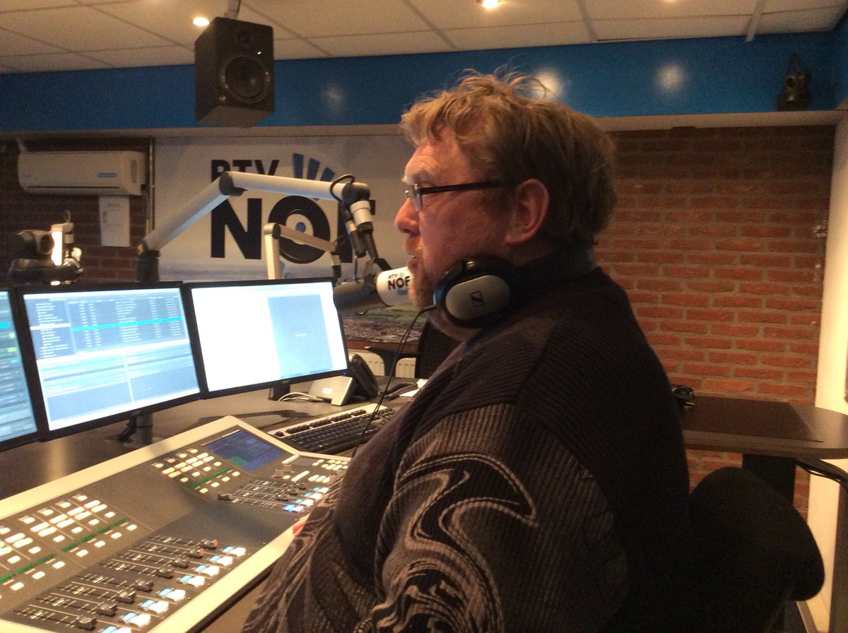 runweisport's tweet photo. Vanmiddag in de studio bij @runweisport Uilke van der Meulen- Jan Wagenaar en Ronny de Wit @RTVNOF @kanaal30 @runweisport https://t.co/qTfRvM4QyH