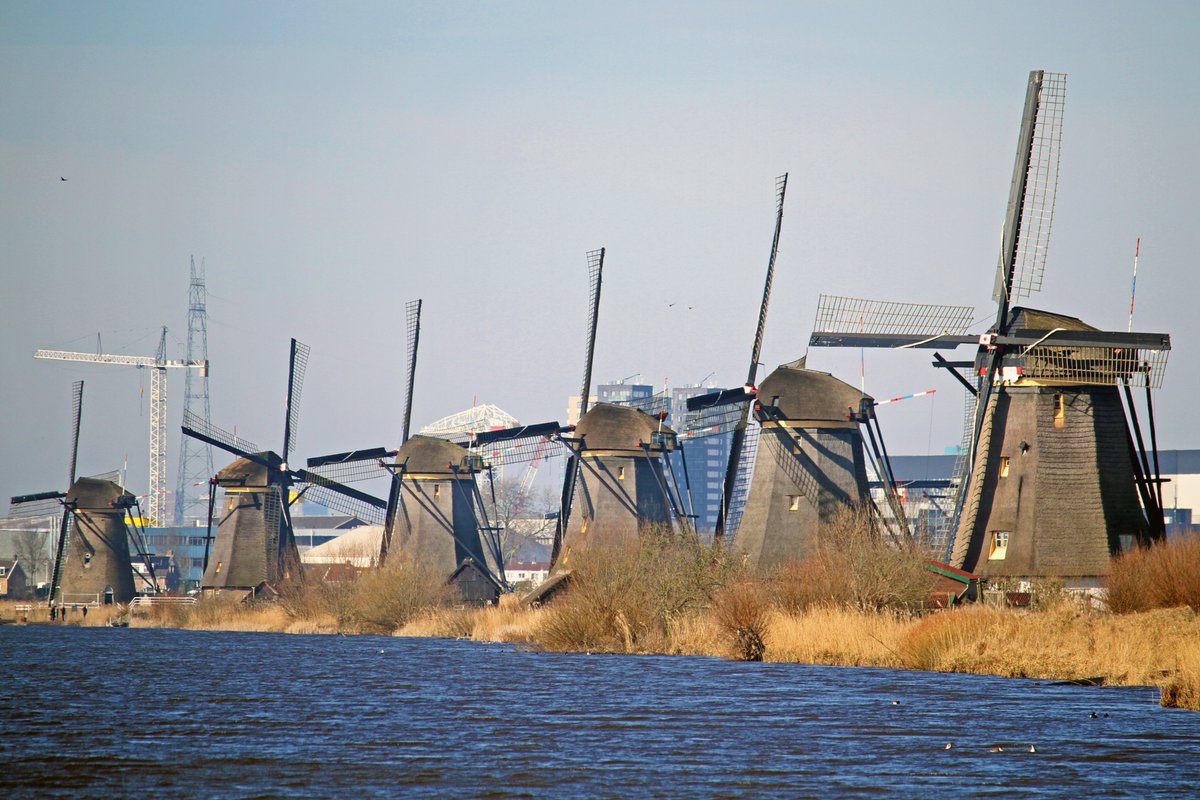 De #Molentocht lijkt nog ver weg. De Boezem bij Kinderdijk ligt nog helemaal open. <a href="/molentochten/">Molentocht</a>