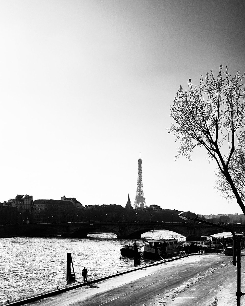 PARIS... 

LE TRUSKEL, TONIGHT

DOORS 8PM X