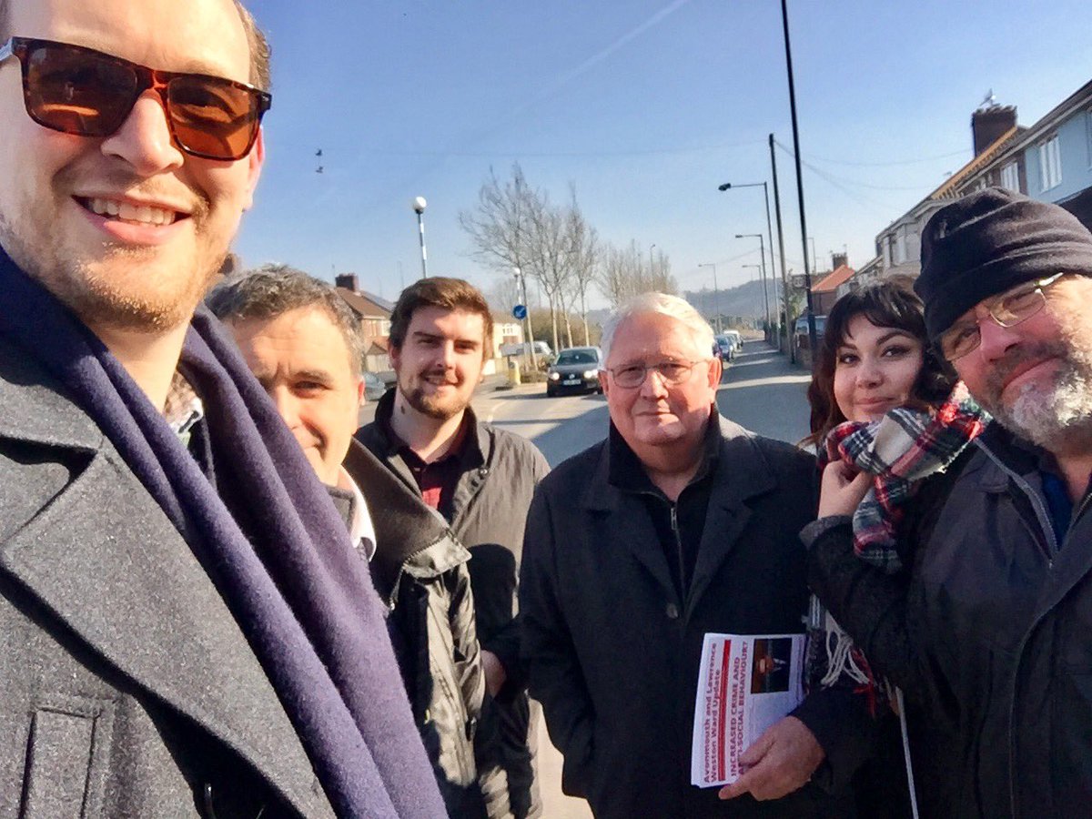 Well done to the #labourdoorstep team in Lawrence Weston and Avonmouth today. #ActionSaturday #StopToryPoliceCuts
