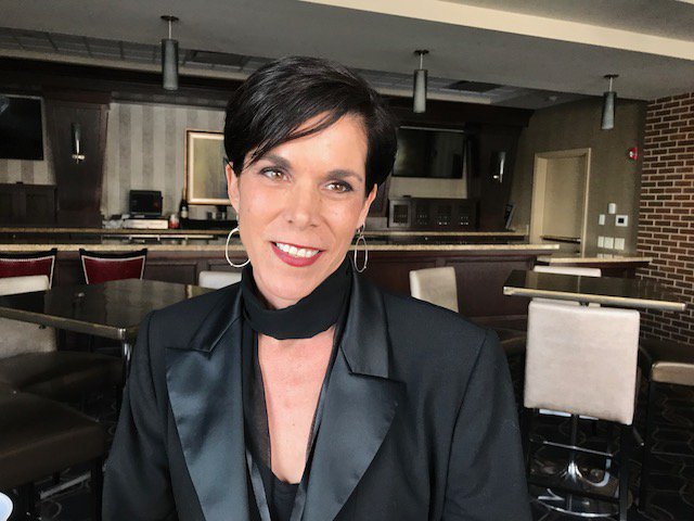 IoB_NewsHour's tweet photo. She says if you are going to write good content you must make and even demand the time to do so...otherwise... https://t.co/DLnQEgyYP8 Meet @KaseyLaineRiley from #AMAExperience with @amaiowa https://t.co/2f7y6g3uEI