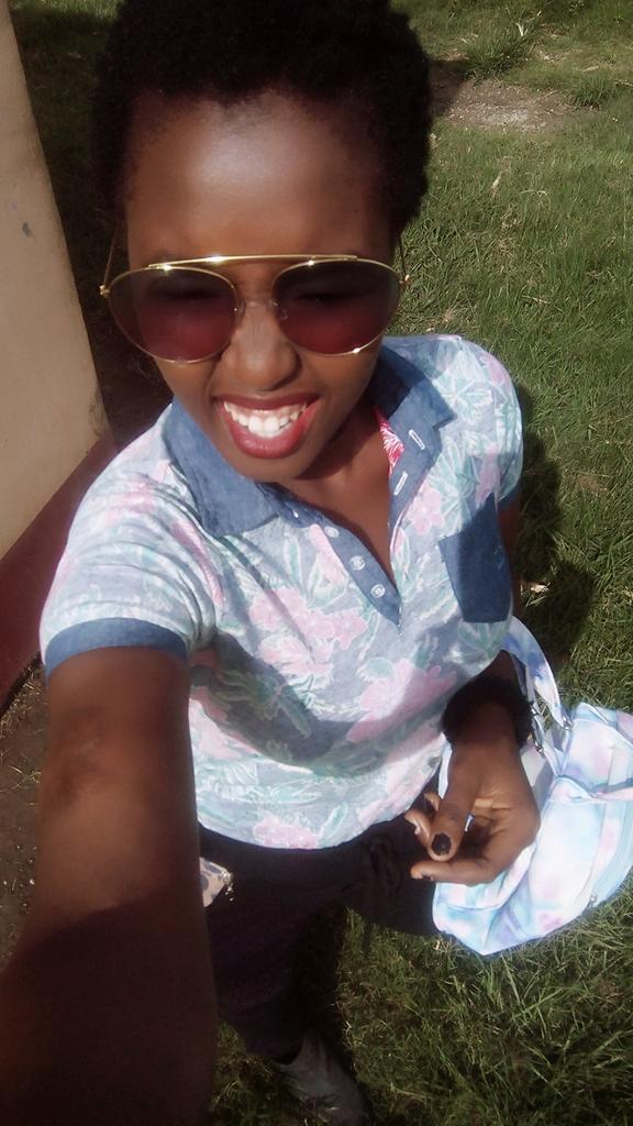 Asitandile_N's tweet photo. Welcoming my Afro like   .....
#Ndase ndabethwa ngu moya... https://t.co/fXUmCdSLd7