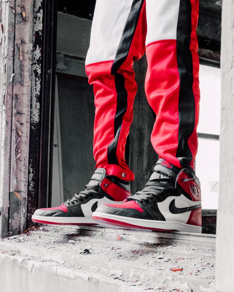 Footaction on "The Air Jordan 1 Retro "Bred Toe" is now available in-store and online. Pairs perfectly the latest by @americanstitch1 Adult Sizes: https://t.co/qkHTZndBnr Grade School: https://t.co/xTQ34wB1dd https://t.co ...