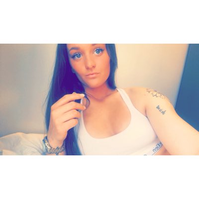 ems__________'s tweet photo. #NewProfilePic https://t.co/qpVyvPbKol